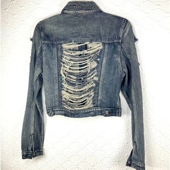 ❄️ ChiQle Denim Architect Distressed Long Sleeve Cropped Jacket Sz Large Junior - Picture 2 of 7